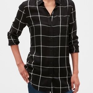 Banana Republic Boyfriend Fit Shirt